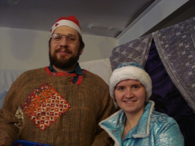 Рождественский праздник - Петрущка и Снегурочка
